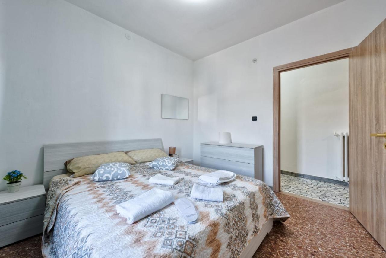 Venice H&S Apt Private Room With Ac & Tv Mestre Esterno foto